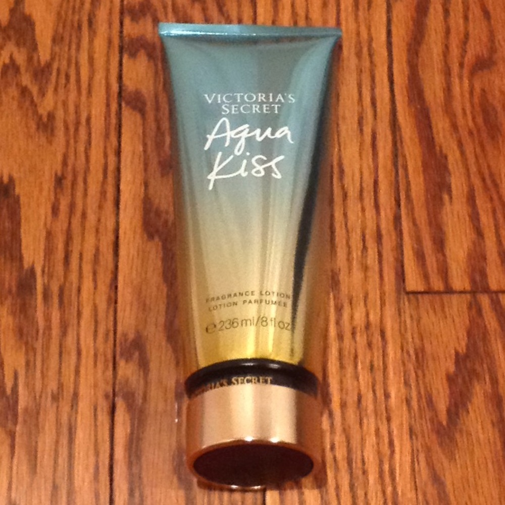“Aqua Kiss” Fragrance Lotion New